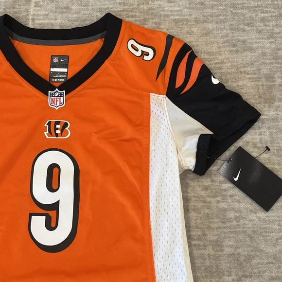 Nike NFL Rookie Joe Burrow 2020 Cincinnati Bengals Jersey Women’s Size Medium - Picture 5 of 9